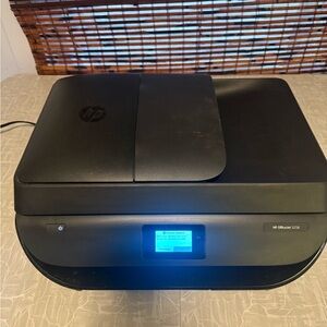 HP OfficeJet 5258 All-in-One Printer - Black